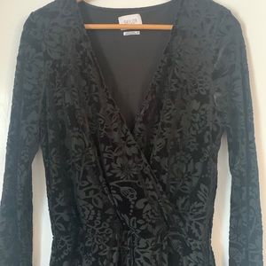 Anthropologie black floral velvet long sleeve romper - size XS
